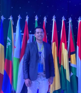 Wakil Ketua Eksternal_Muamar Kadafin - Muamar kadafin